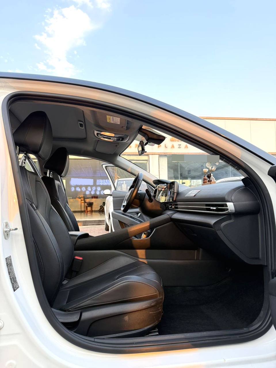 HYUNDAI ELANTRA LUX PREMIUM — ОТЛИЧНЫЙ ВАРИАНТ ДЛЯ ГОРОДА! — фото 3