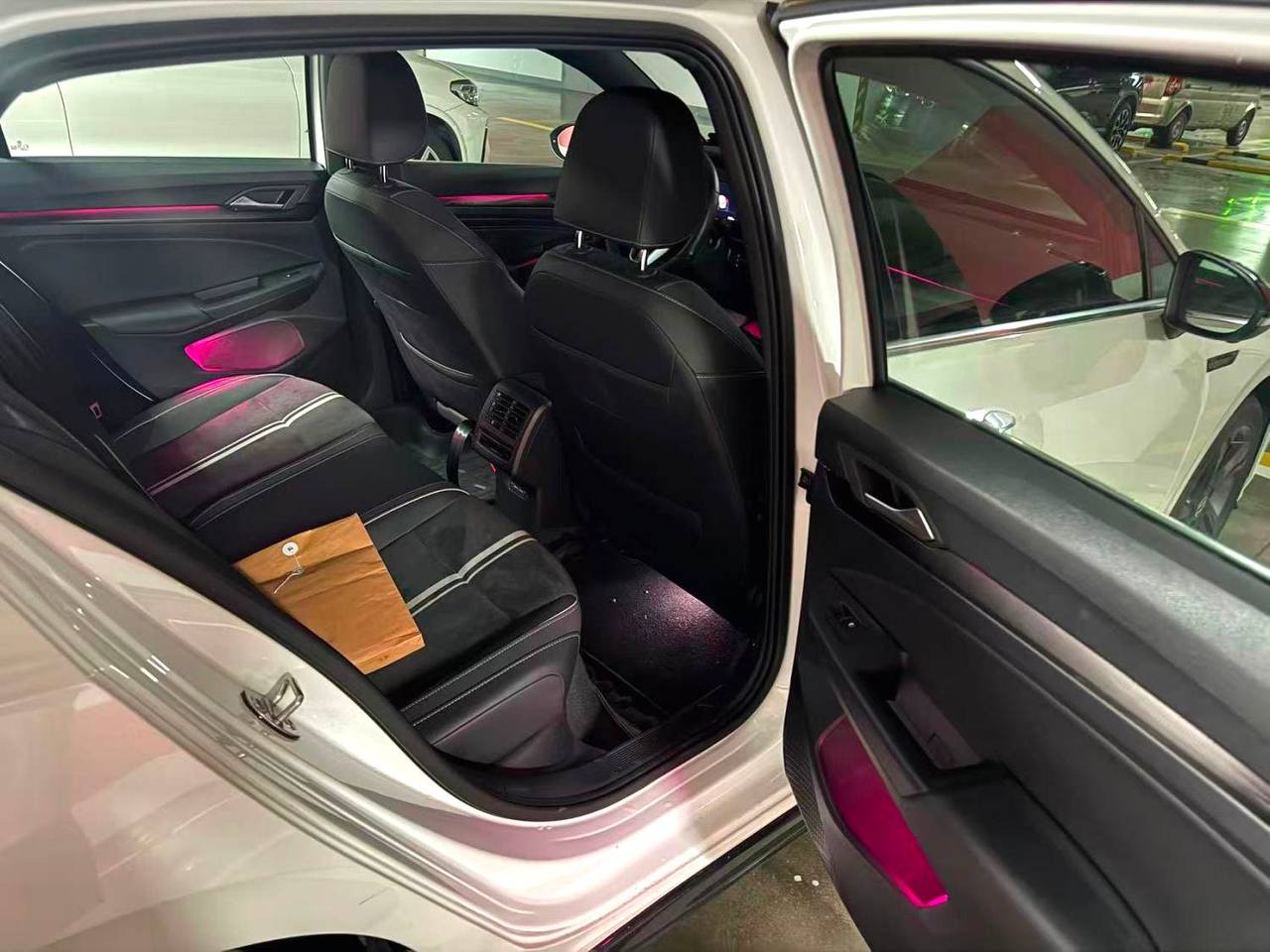 VW GOLF 8 R-Line 1.4TSI 280TSI — фото 5