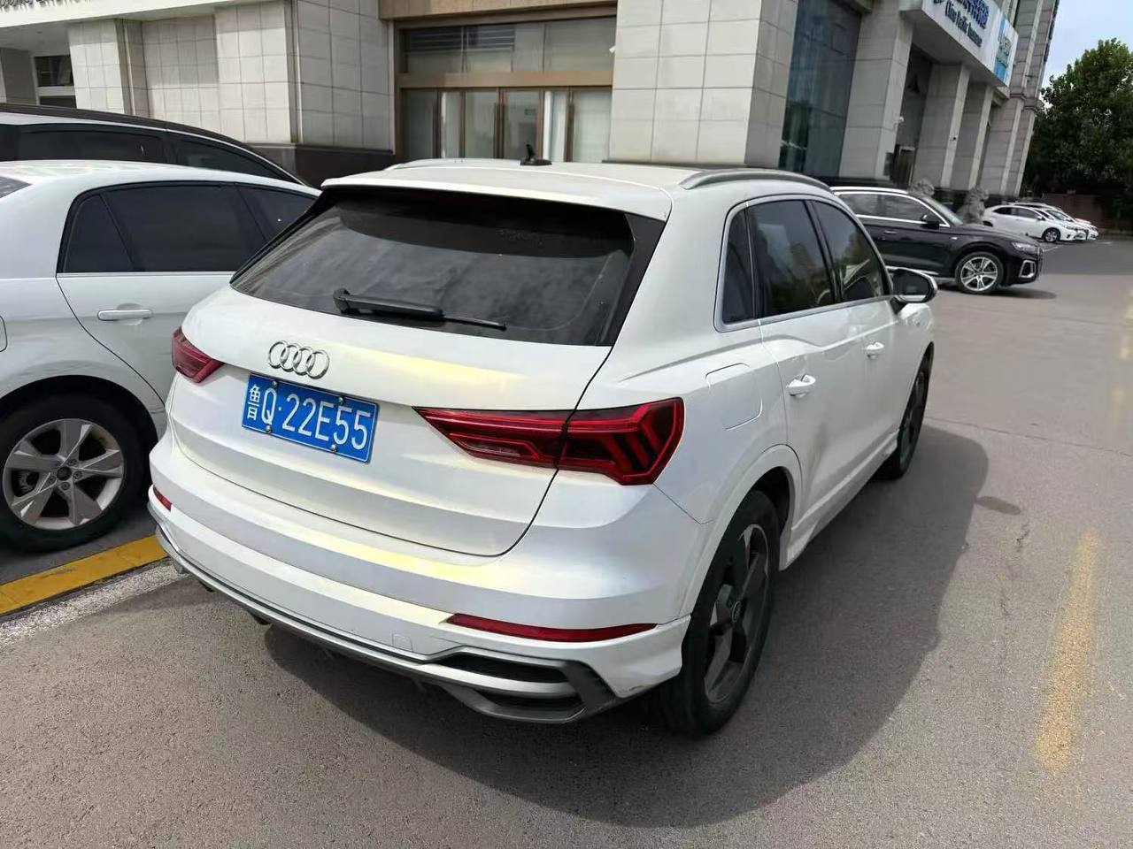 Audi Q3 35 TFSI — 2022 — фото 3