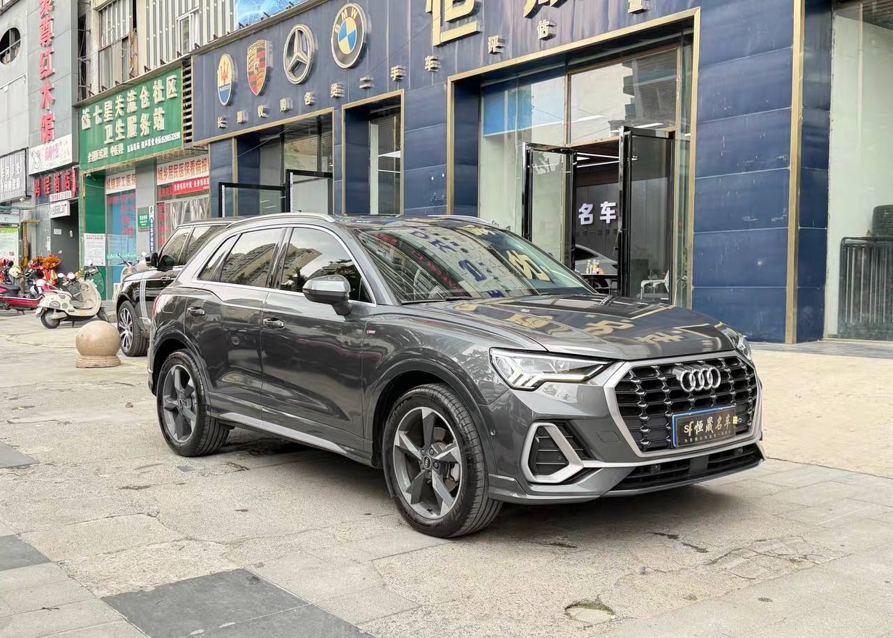 AUDI Q-3 1.4 35 TFSI S-Line  Progressive Edition — фото 3