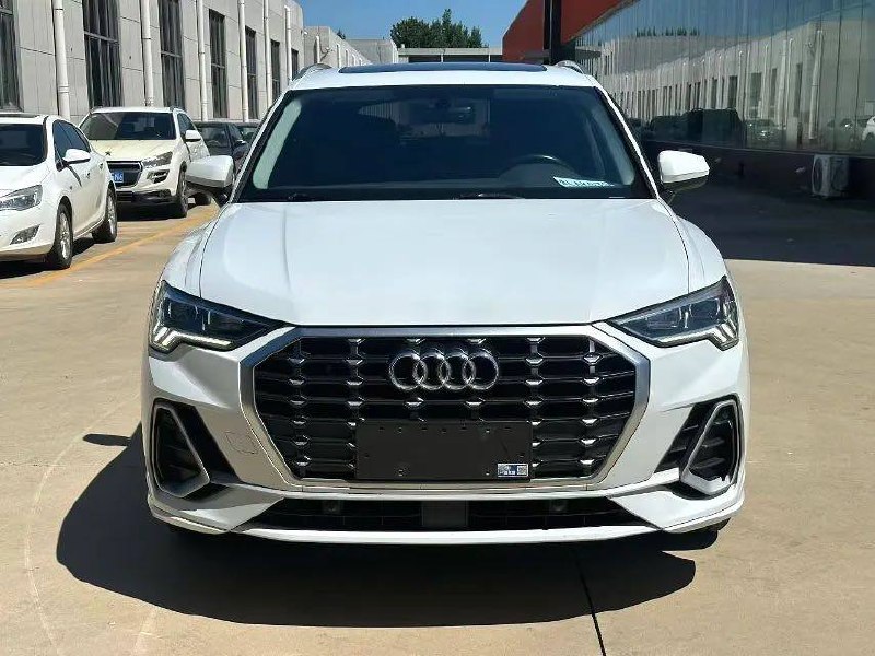 Audi Q3 35TFSI — фото 1