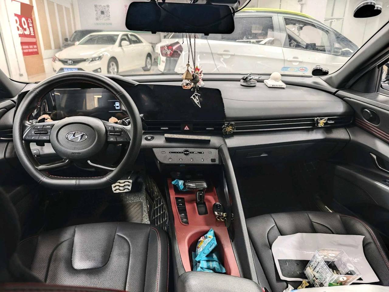 Hyundai Elantra 1.4 TGDi LUX Premium — фото 5