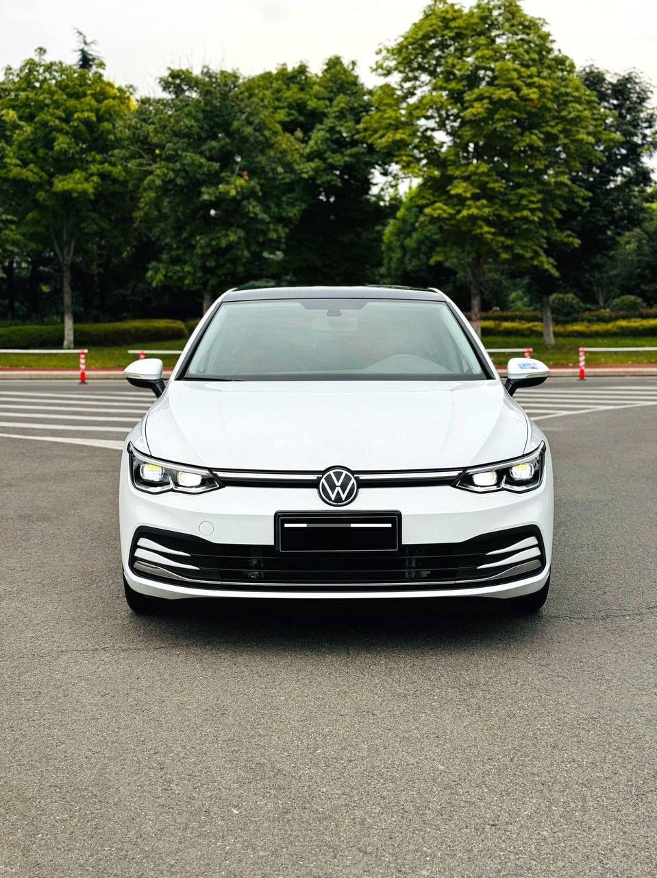Volkswagen Golf 8 2021 г. — фото 1