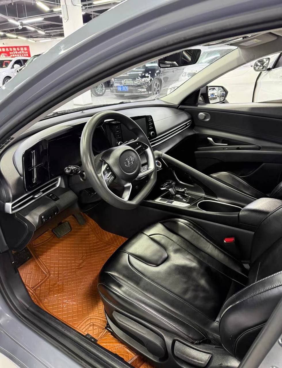 Hyundai Elantra  Premium — фото 4