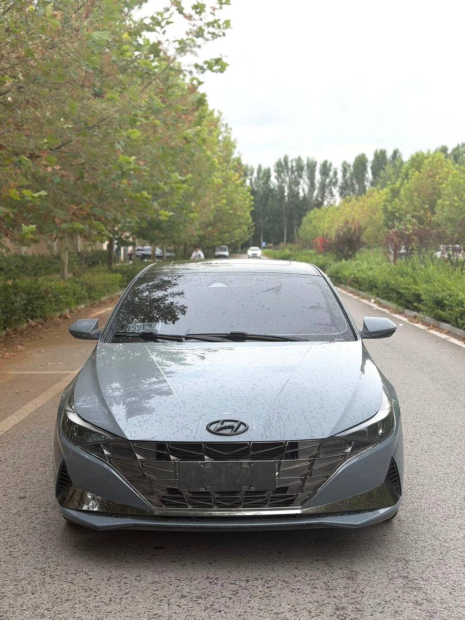 Hyundai Elantra — фото 1