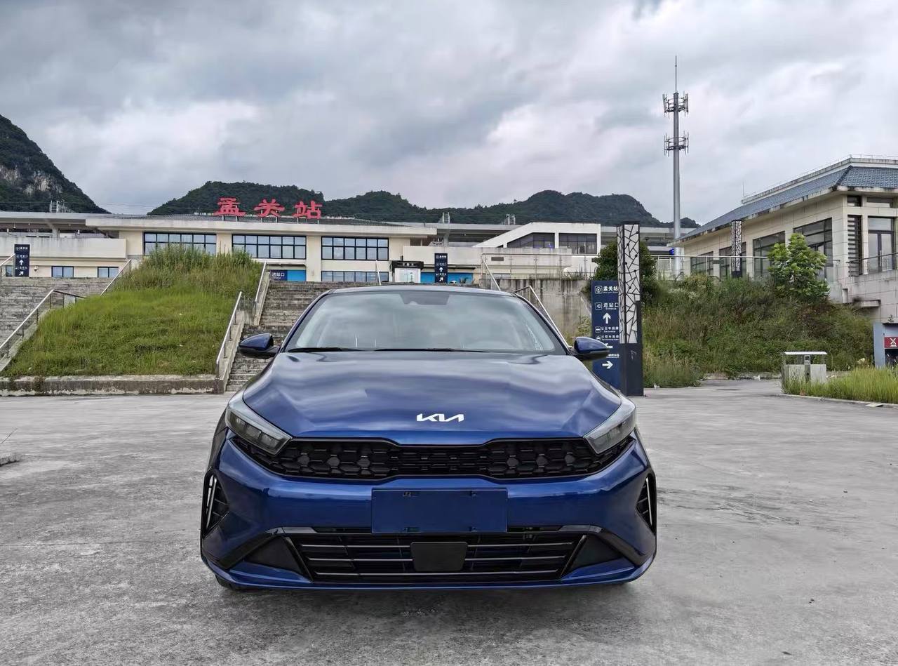 KIA K3 2023 — ОТЛИЧНЫЙ ВАРИАНТ ИЗ КИТАЯ 🇨🇳 За 1.4🍋 — фото 1