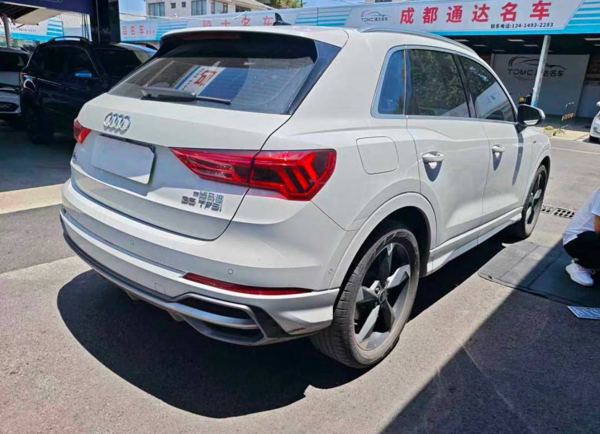 Audi q3 — фото 2