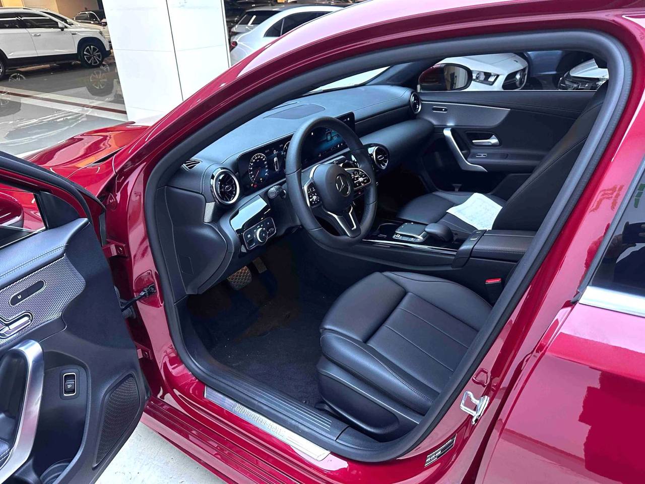 Mercedes A180L — фото 3