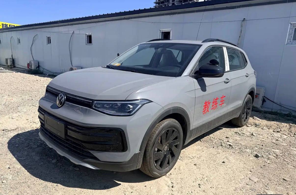 VOLKSWAGEN THaru XR — фото 2