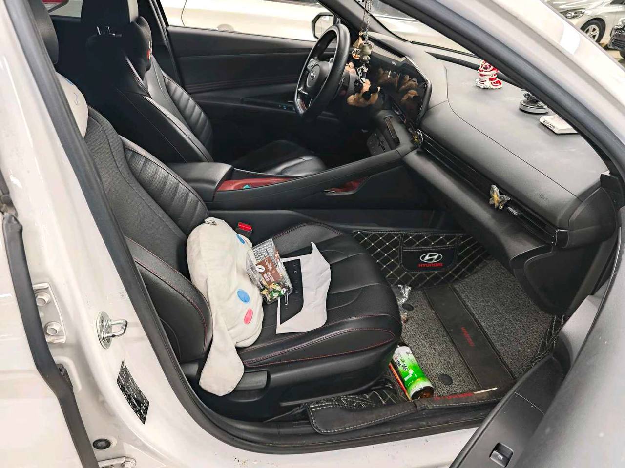 Hyundai Elantra 1.4 TGDi LUX Premium — фото 3